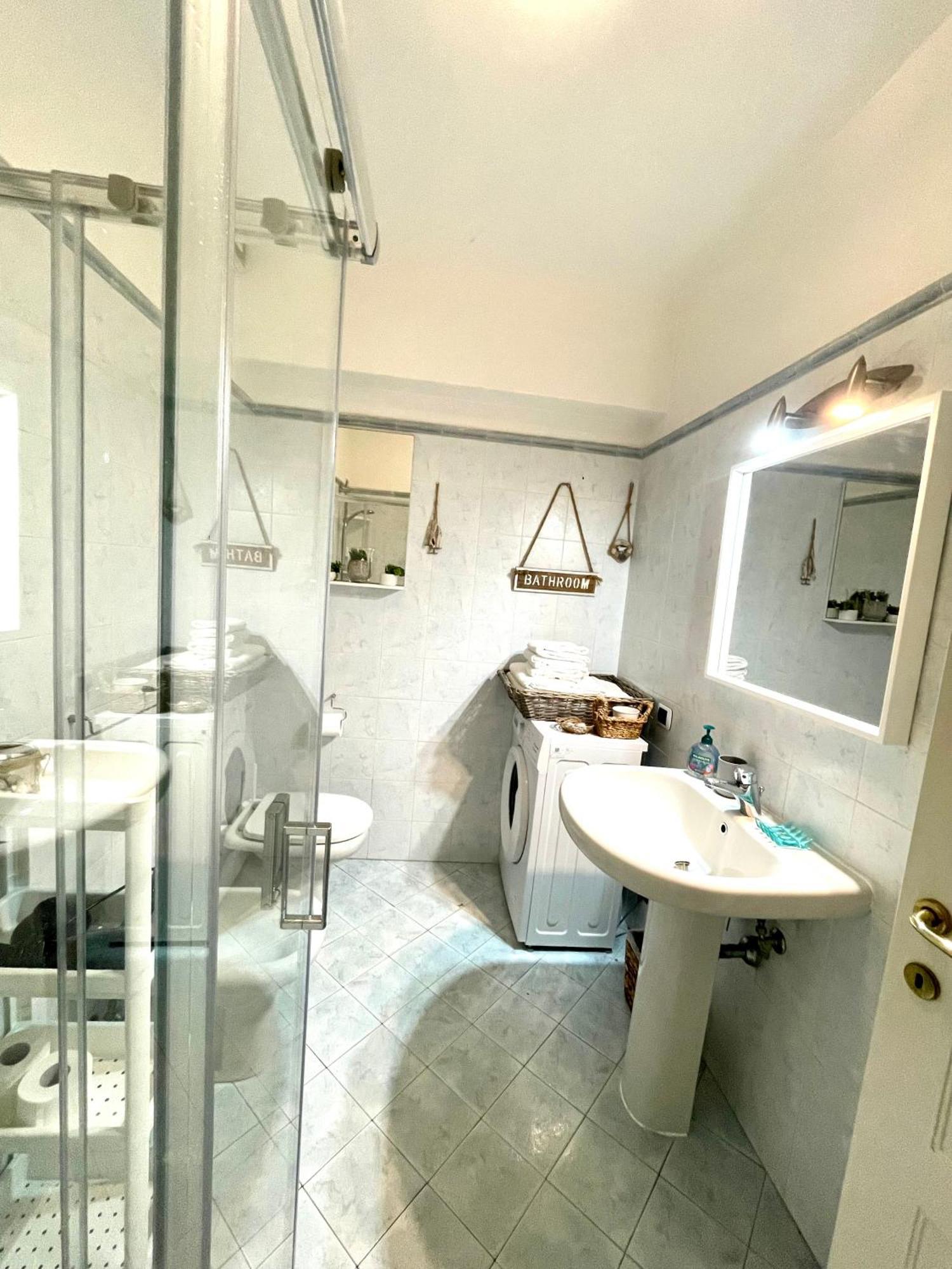 Ledonia Apartment Леричи Екстериор снимка