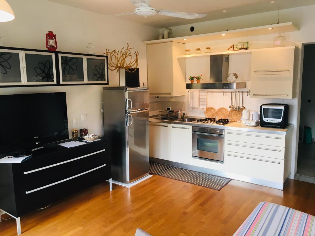 Ledonia Apartment Леричи Екстериор снимка